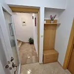شقة Lovely For 2 Free Private Parking ماكارسكا
