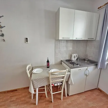 Lovely For 2 Free Private Parking * Μακάρσκα